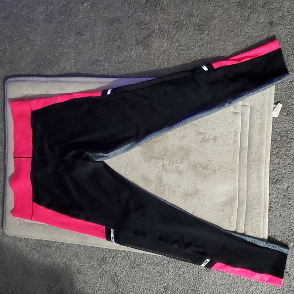 Victoria Secret Pink *LIMITED EDITION * Leggings - Picture 6 of 6
